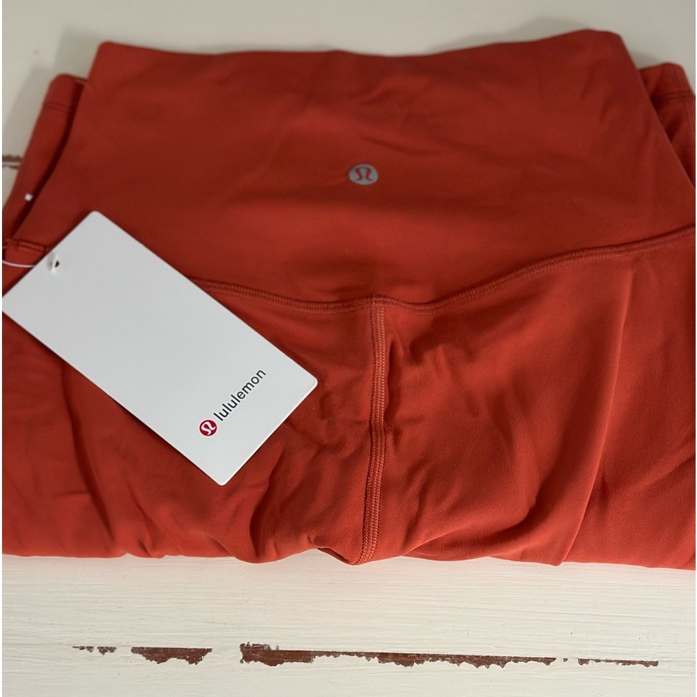 NWT lululemon Align crop 23” Size 4.